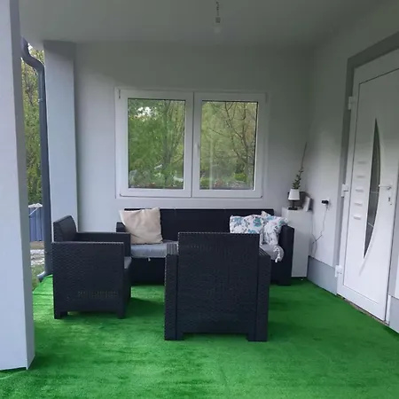 Ferienhaus Anna & Kamp Elza