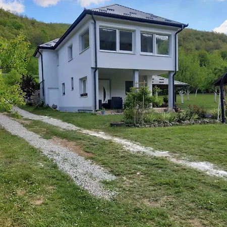 Ferienhaus Anna & Kamp Elza Bihać