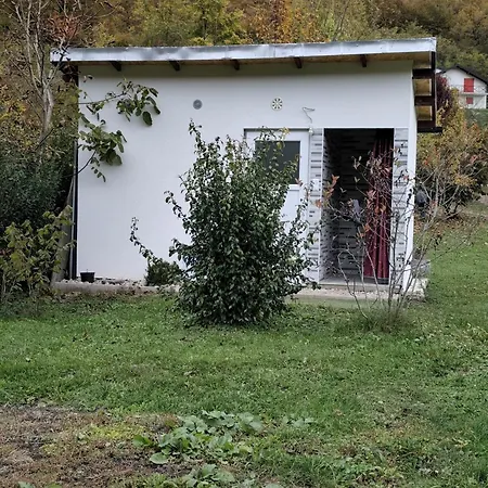 Anna & Kamp Elza Bihać