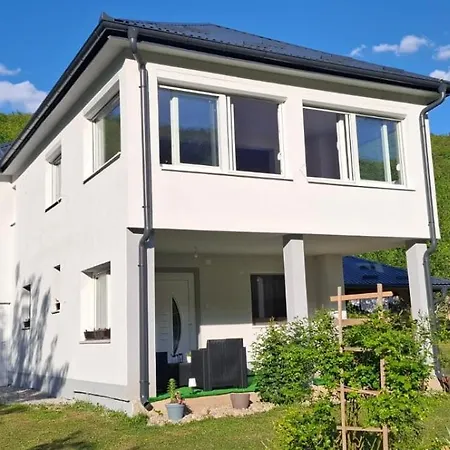 Ferienhaus Anna & Kamp Elza Bihać